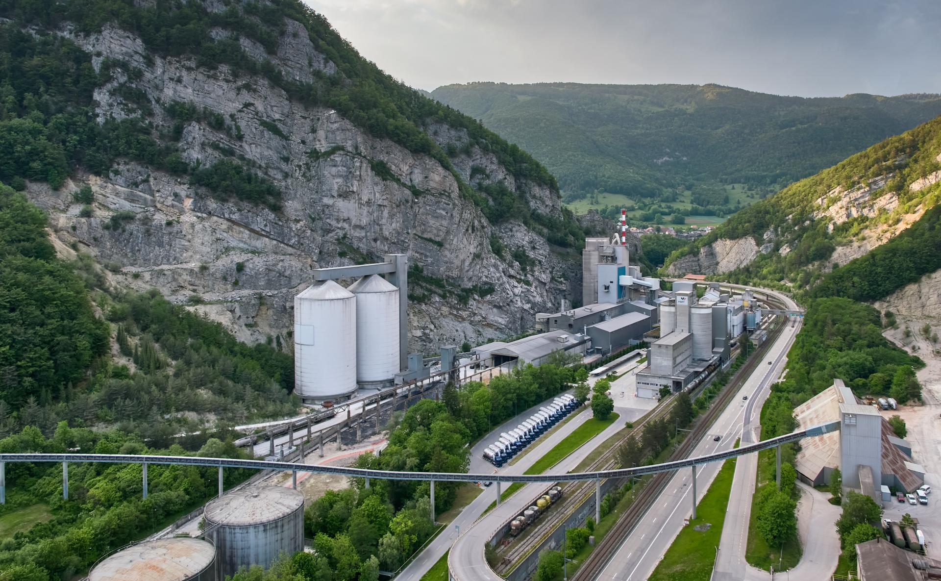 Vigier Ciment in der Abenddämmerung